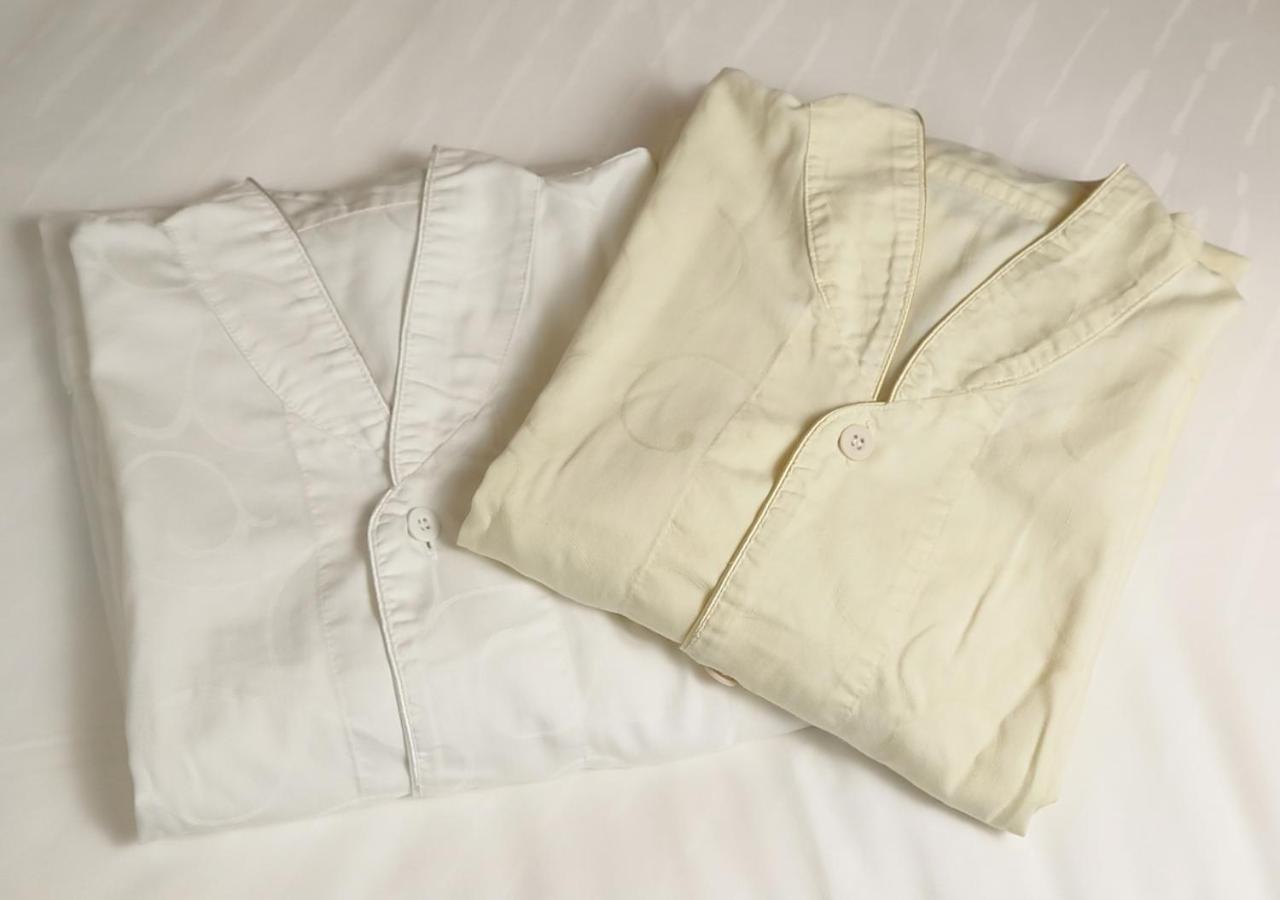 Hotel Granvia Киото Екстериор снимка Two examples of a traditional kurta