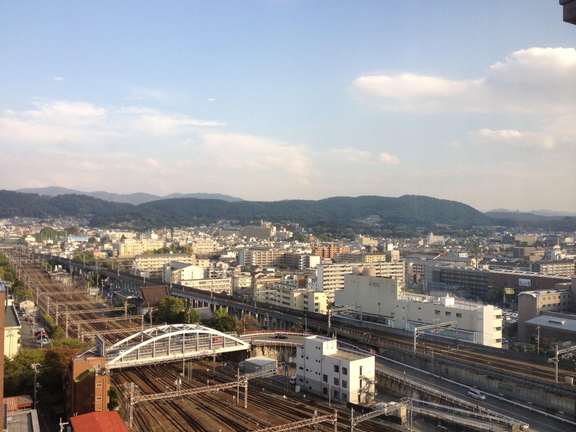 Hotel Granvia Киото Екстериор снимка View of central Itami