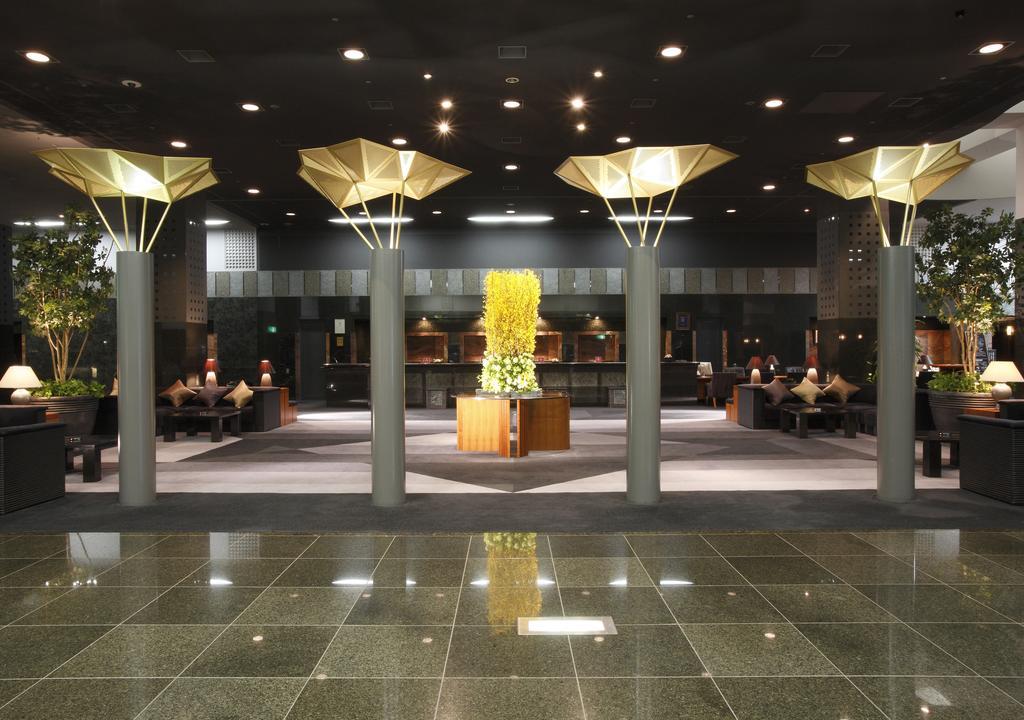 Hotel Granvia Киото Екстериор снимка The Sakura Club lounge at Haneda Airport