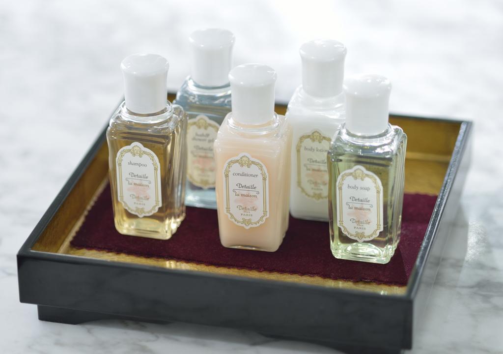Hotel Granvia Киото Екстериор снимка A selection of toiletries